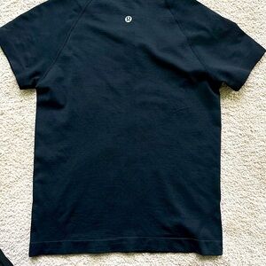 lululemon athletica Swiftly Tech short sleeve 2.0 waist length